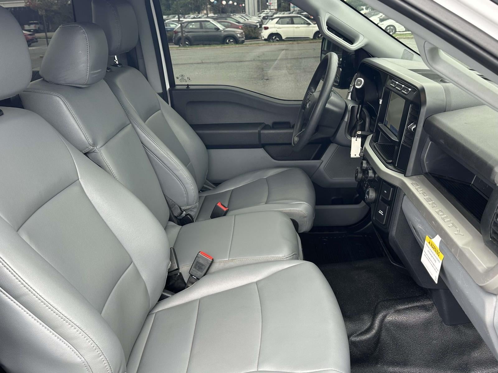 2024 Ford Super Duty F-350 Drw XL