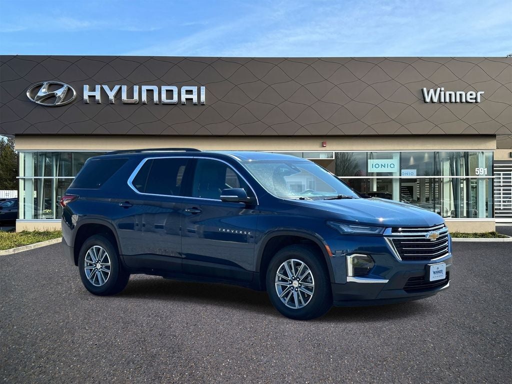 2023 Chevrolet Traverse LT Leather