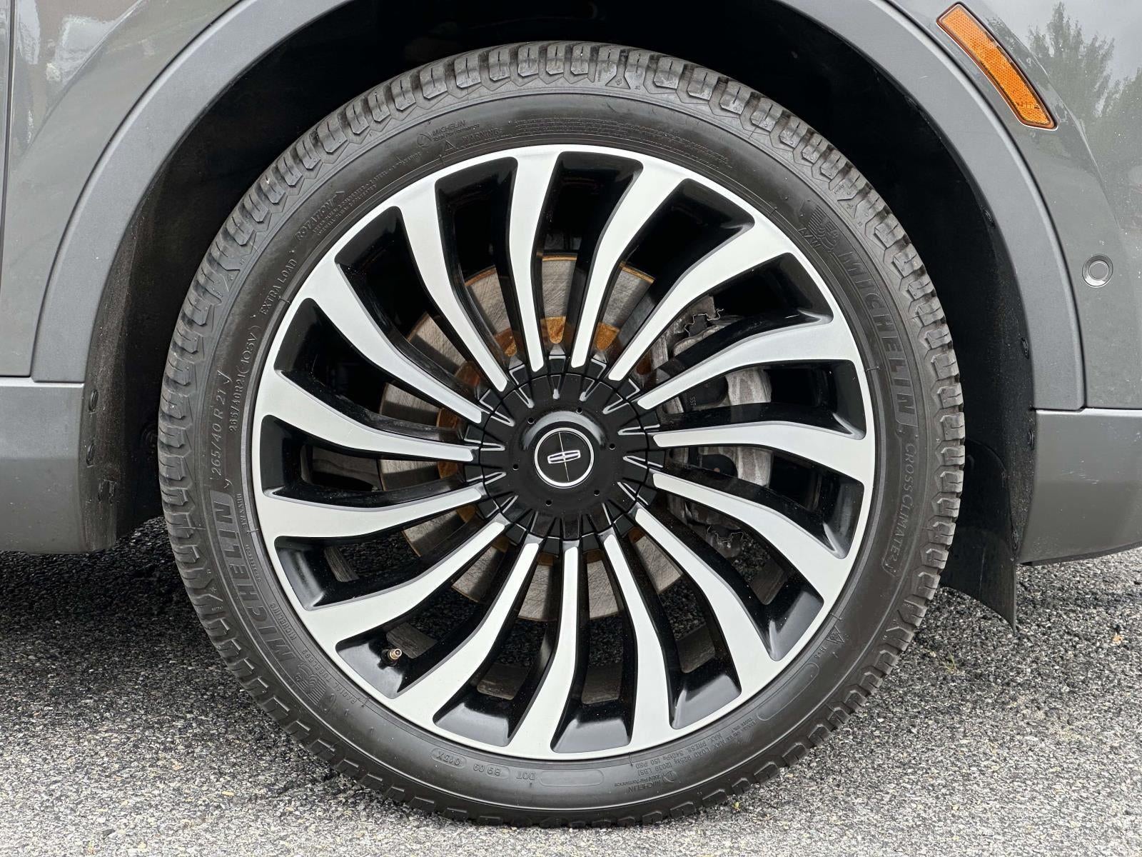 2022 Lincoln Nautilus Black Label