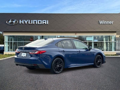 2025 Toyota Camry SE