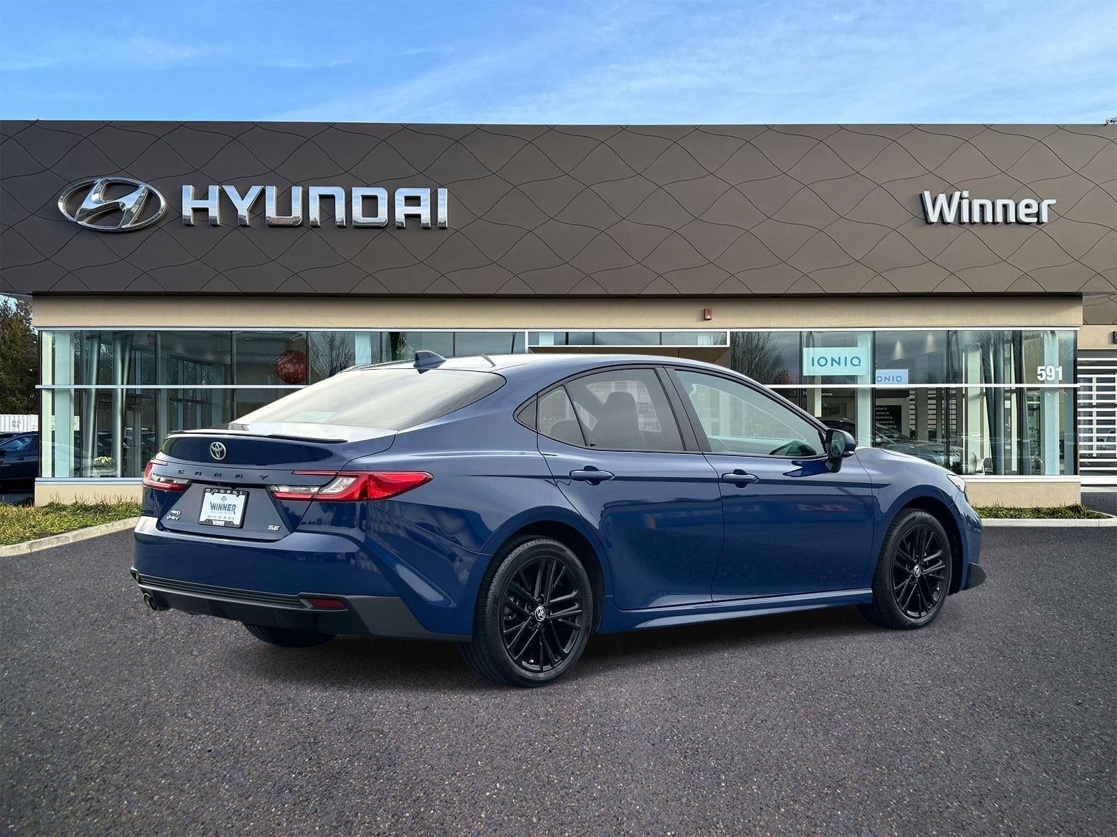 2025 Toyota Camry SE