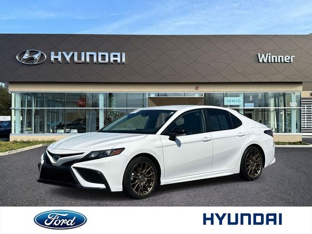 2023 Toyota Camry Hybrid SE