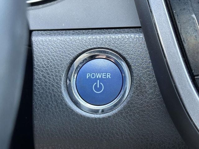 2023 Toyota Camry Hybrid SE
