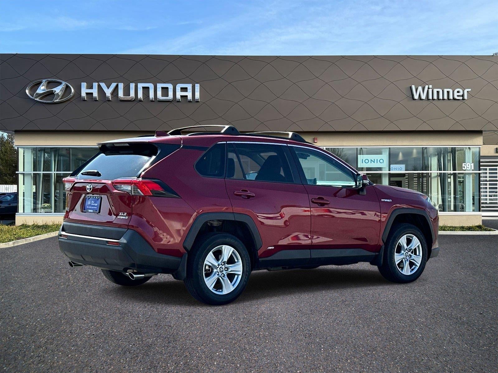 2020 Toyota RAV4 Hybrid XLE
