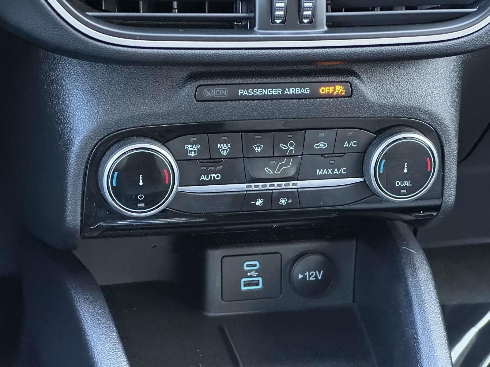 2022 Ford Escape SE