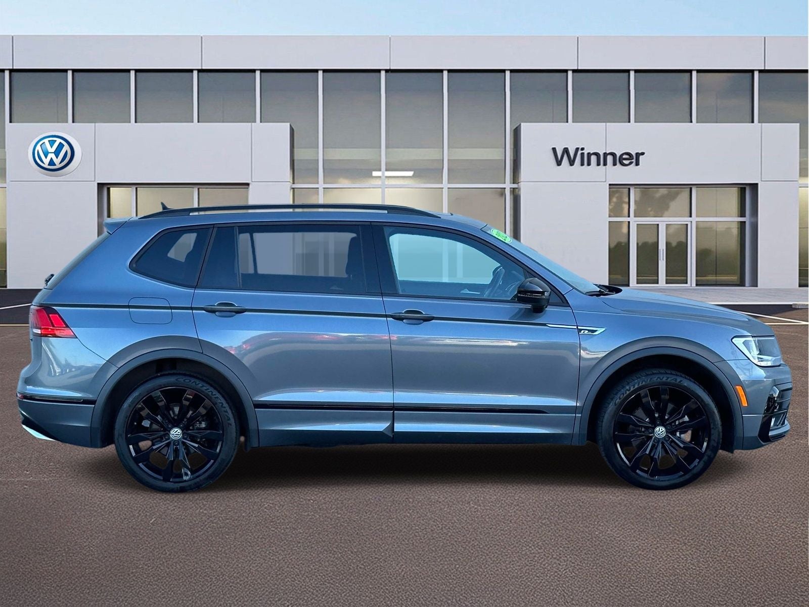 2021 Volkswagen Tiguan 2.0T SE R-Line Black
