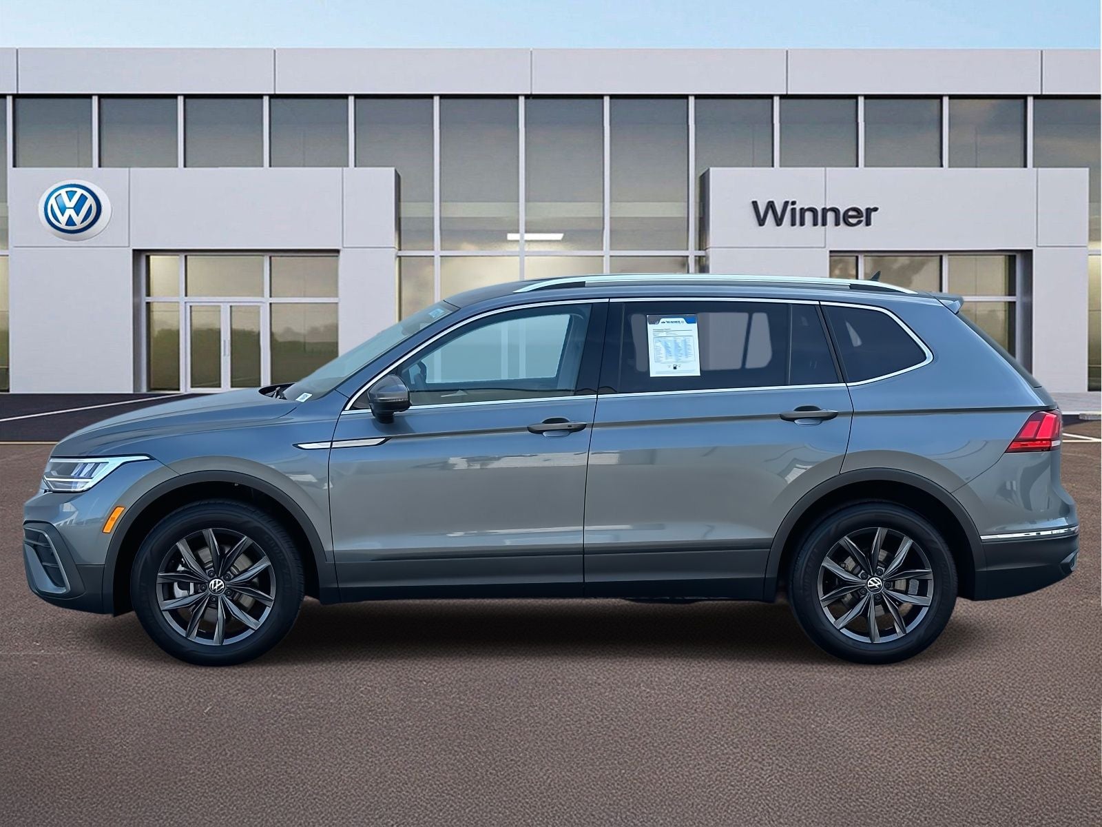 2023 Volkswagen Tiguan 2.0T SE