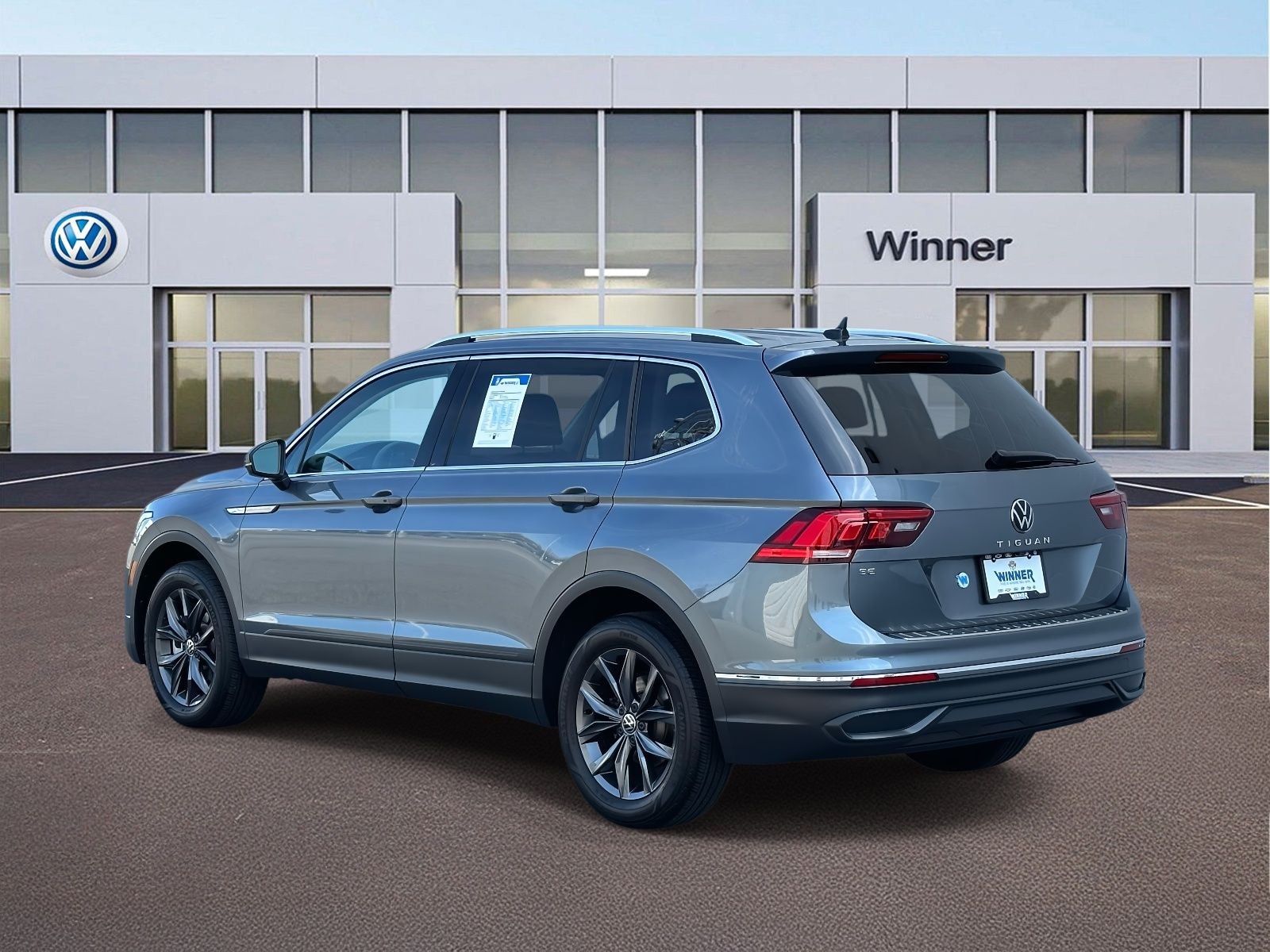 2023 Volkswagen Tiguan 2.0T SE