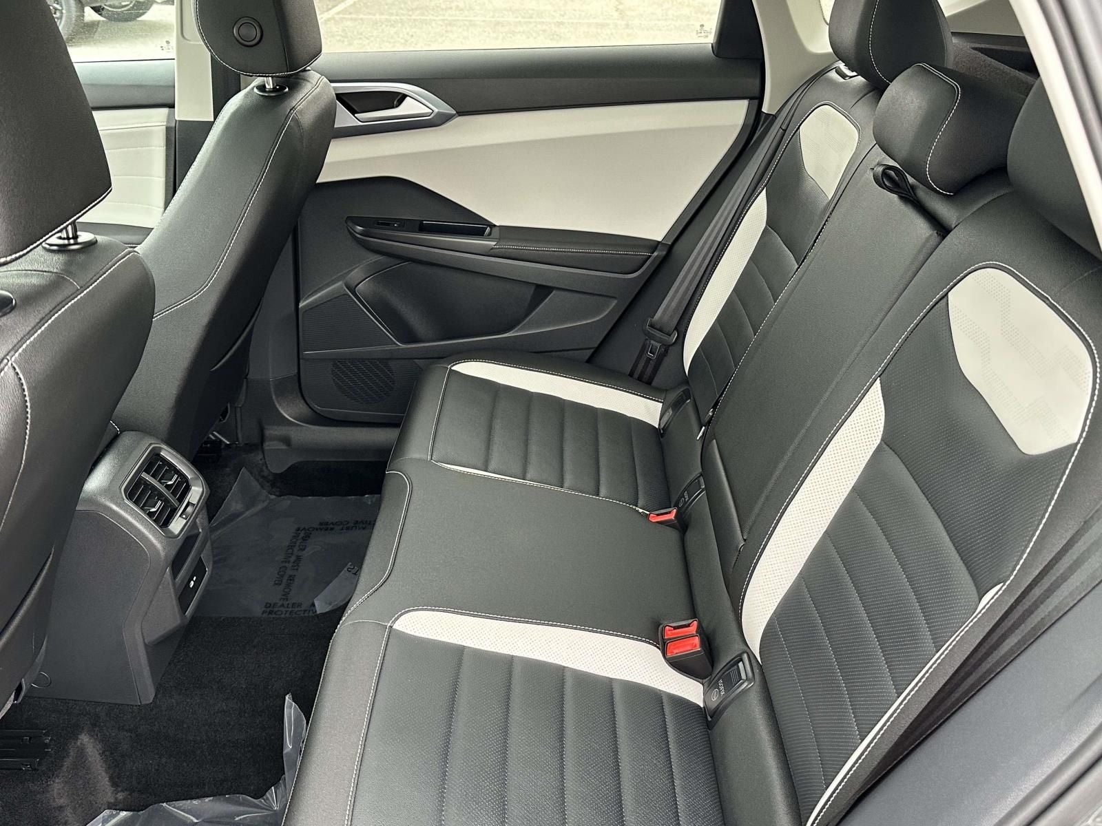 2025 Volkswagen Taos 1.5T SEL