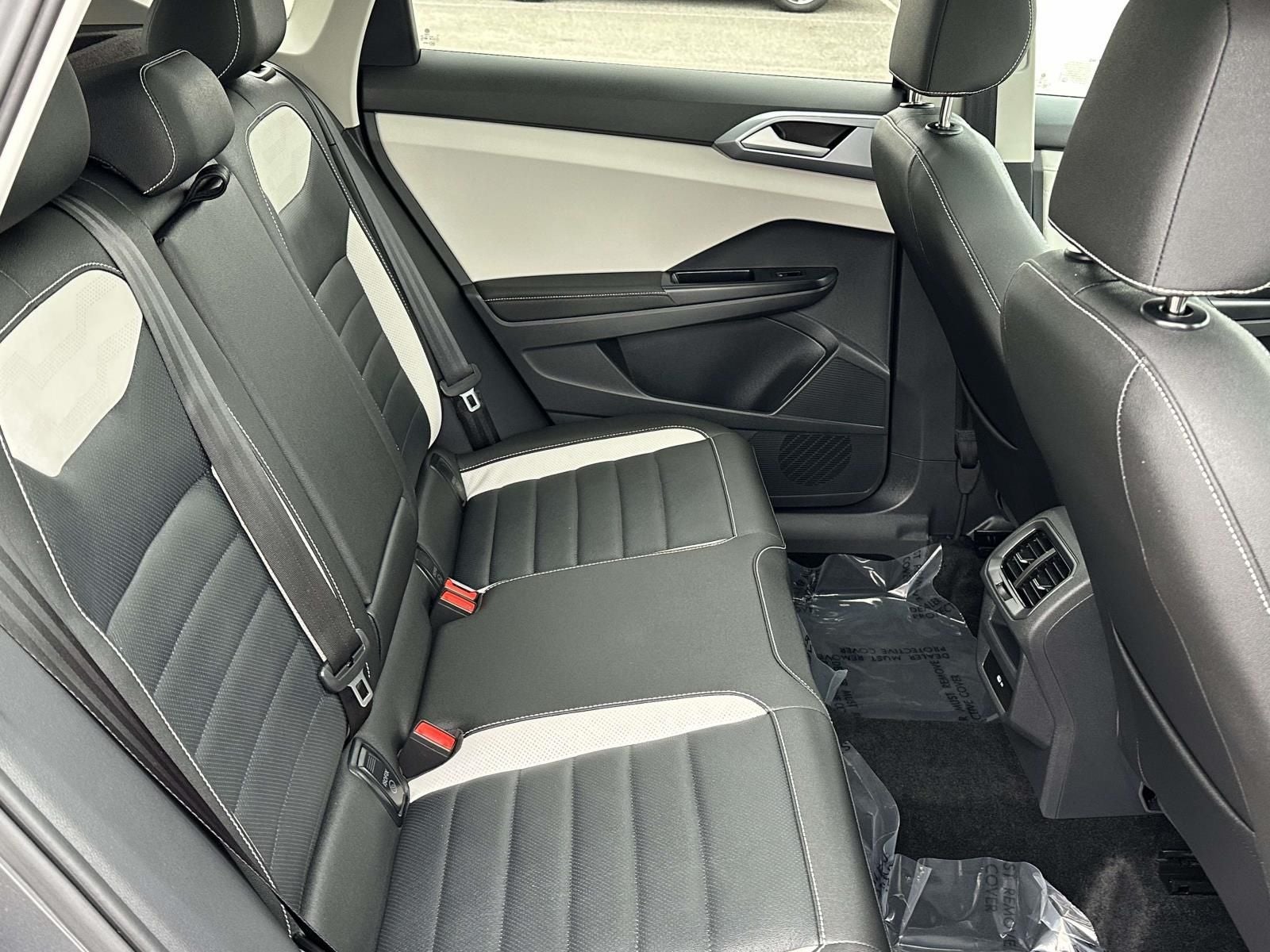 2025 Volkswagen Taos 1.5T SEL