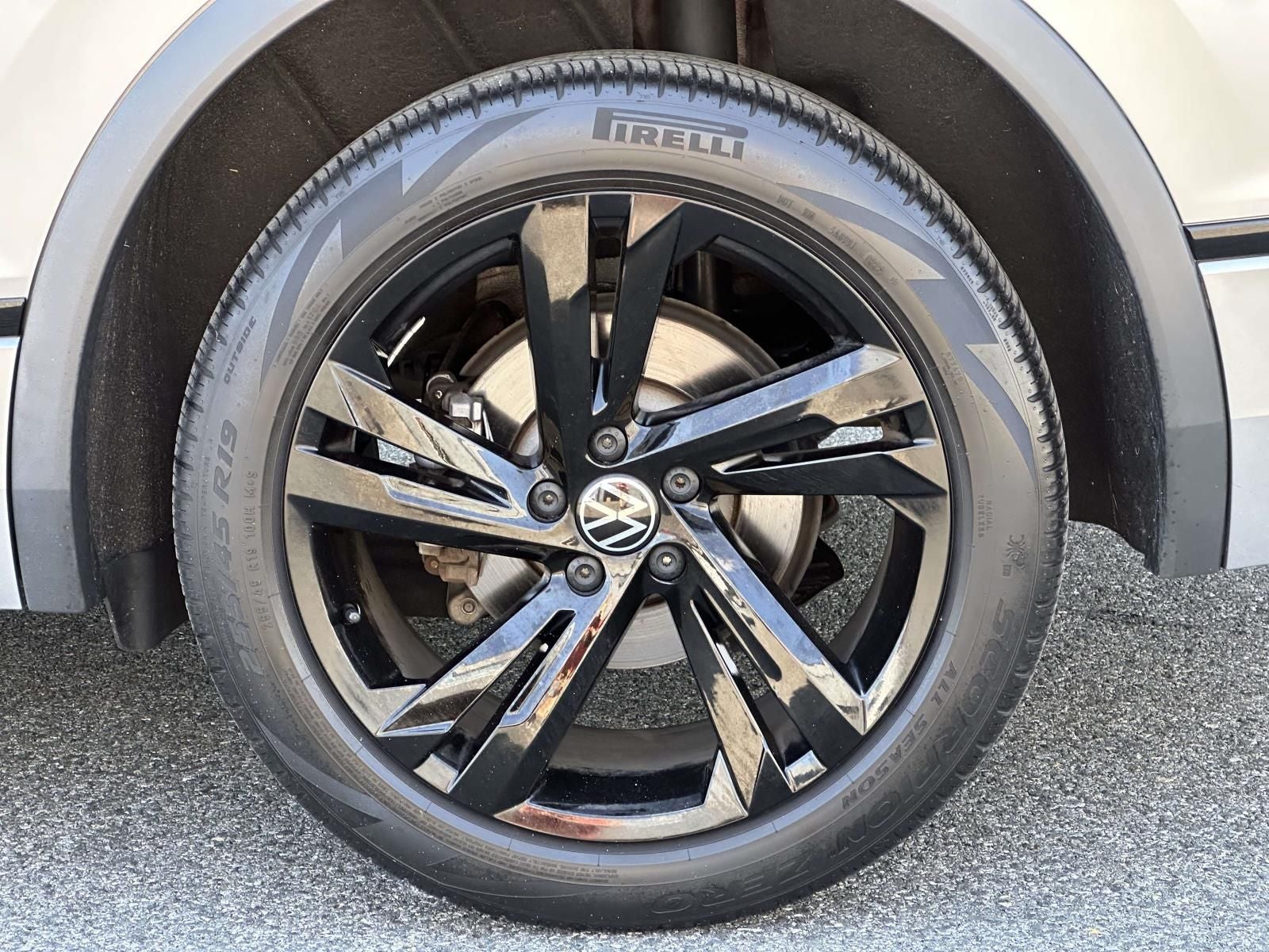2023 Volkswagen Tiguan 2.0T SE R-Line Black