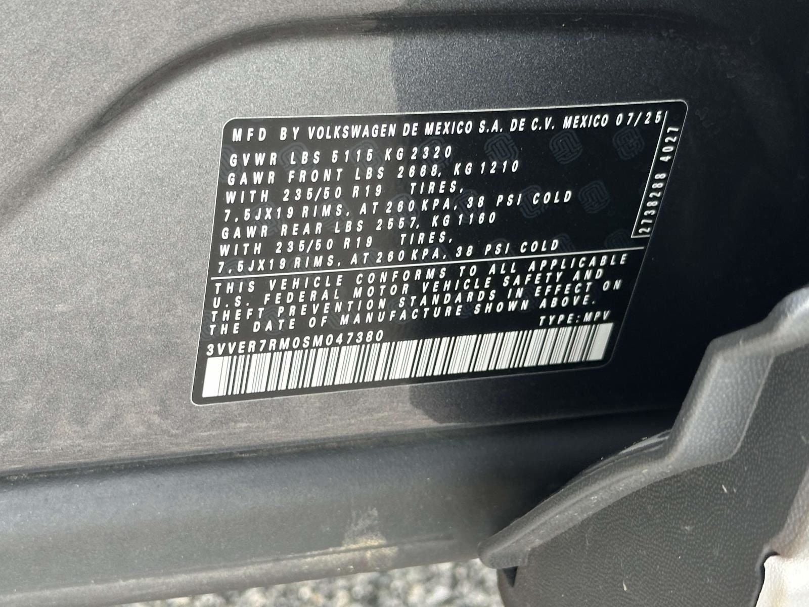 2025 Volkswagen Tiguan 2.0T SE