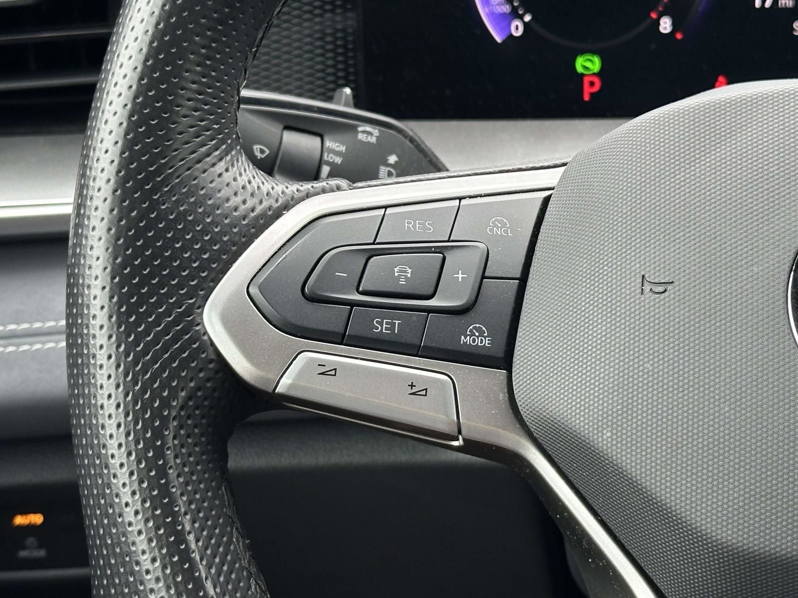2025 Volkswagen Tiguan 2.0T SE R-Line Black