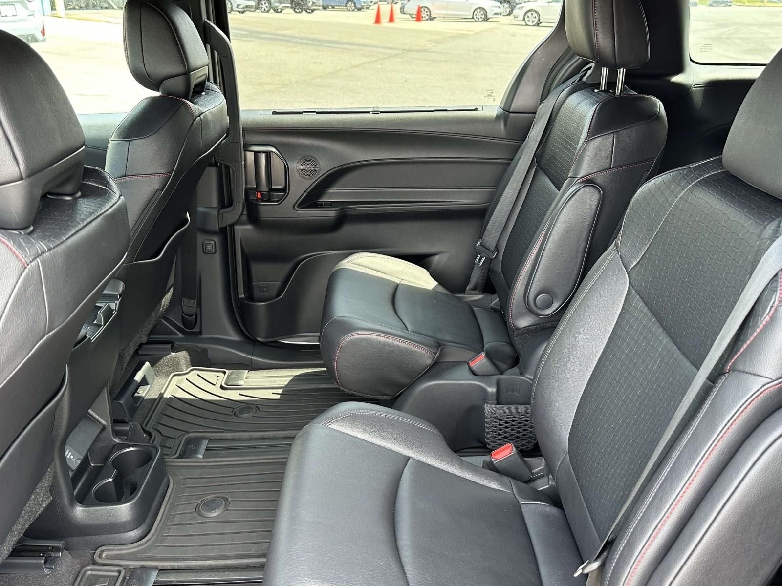 2025 Toyota Sienna XSE 7 Passenger