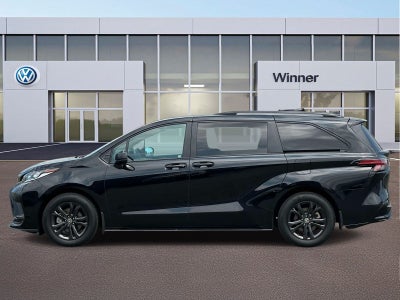 2025 Toyota Sienna XSE 7 Passenger
