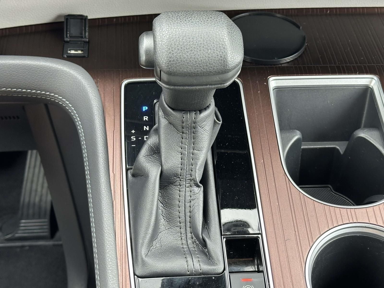 2021 Toyota Sienna LE 8 Passenger