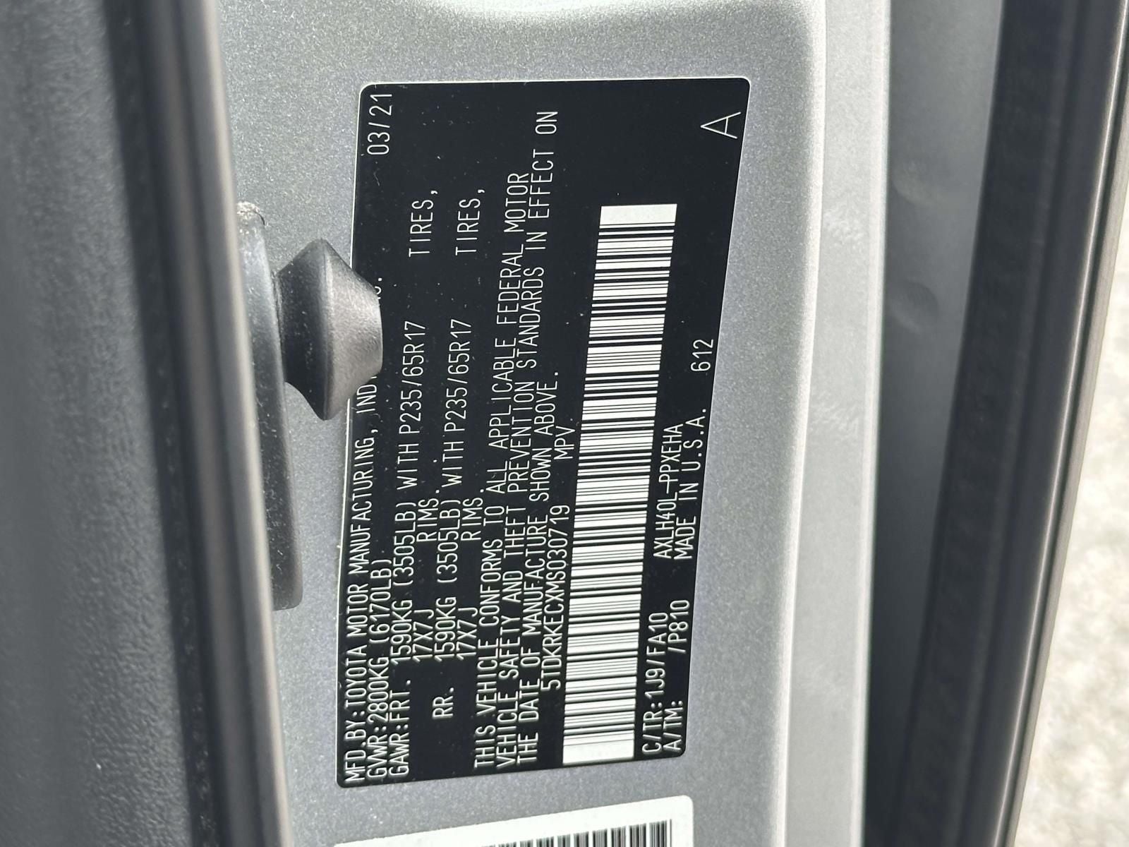 2021 Toyota Sienna LE 8 Passenger