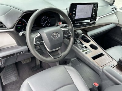 2021 Toyota Sienna LE 8 Passenger