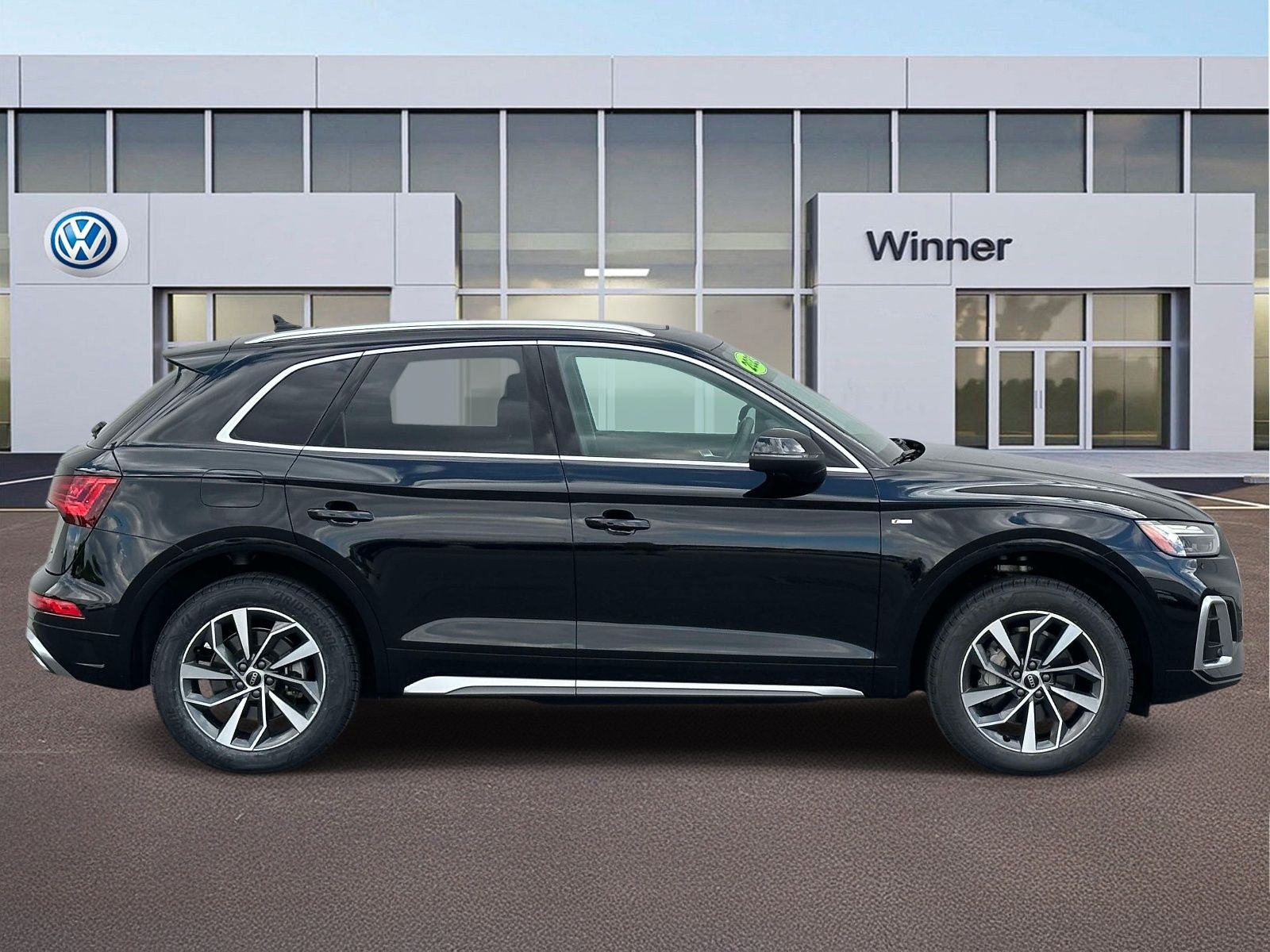 2023 Audi Q5 45 S line Premium quattro