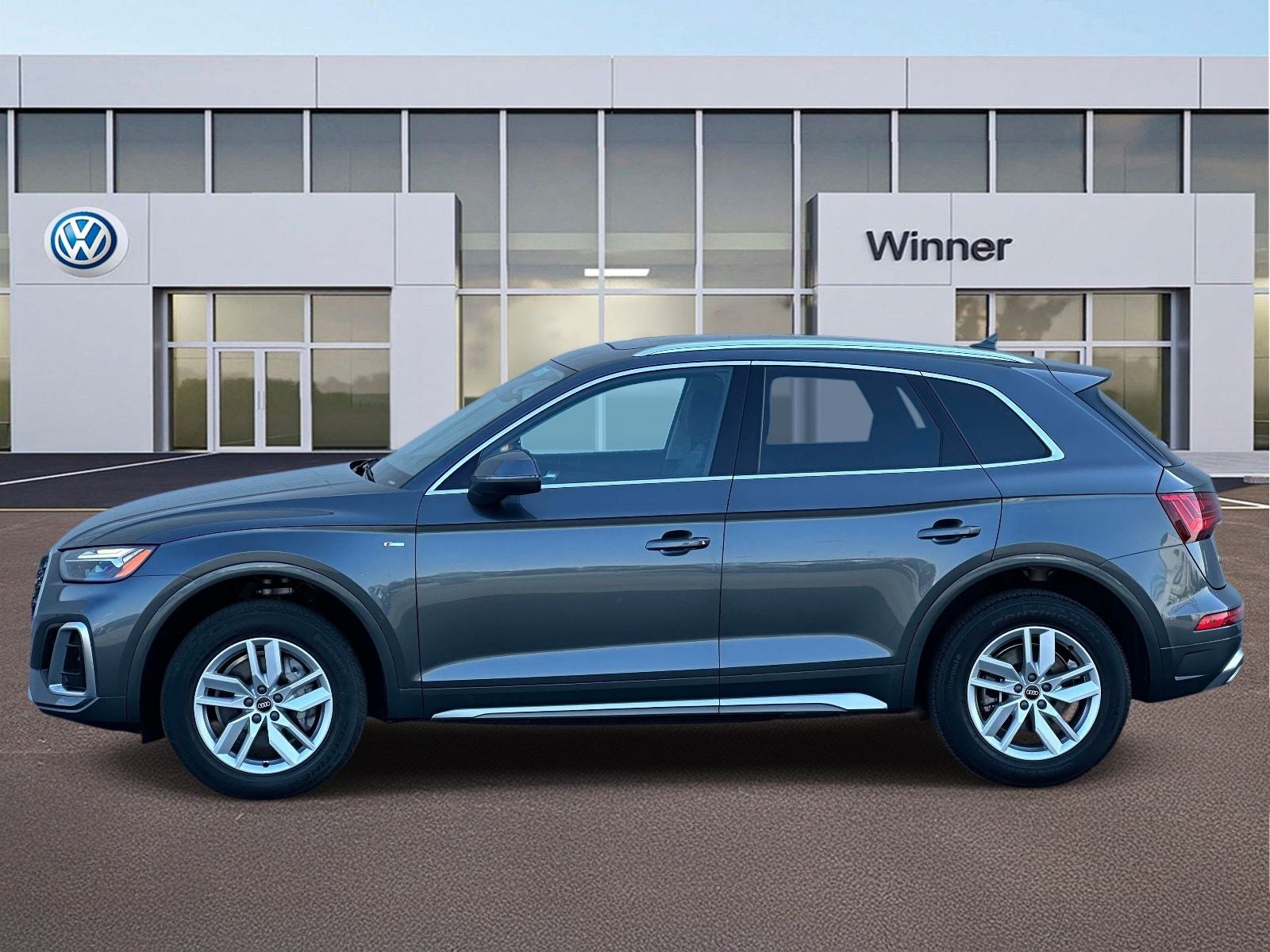 2023 Audi Q5 45 S line Premium quattro