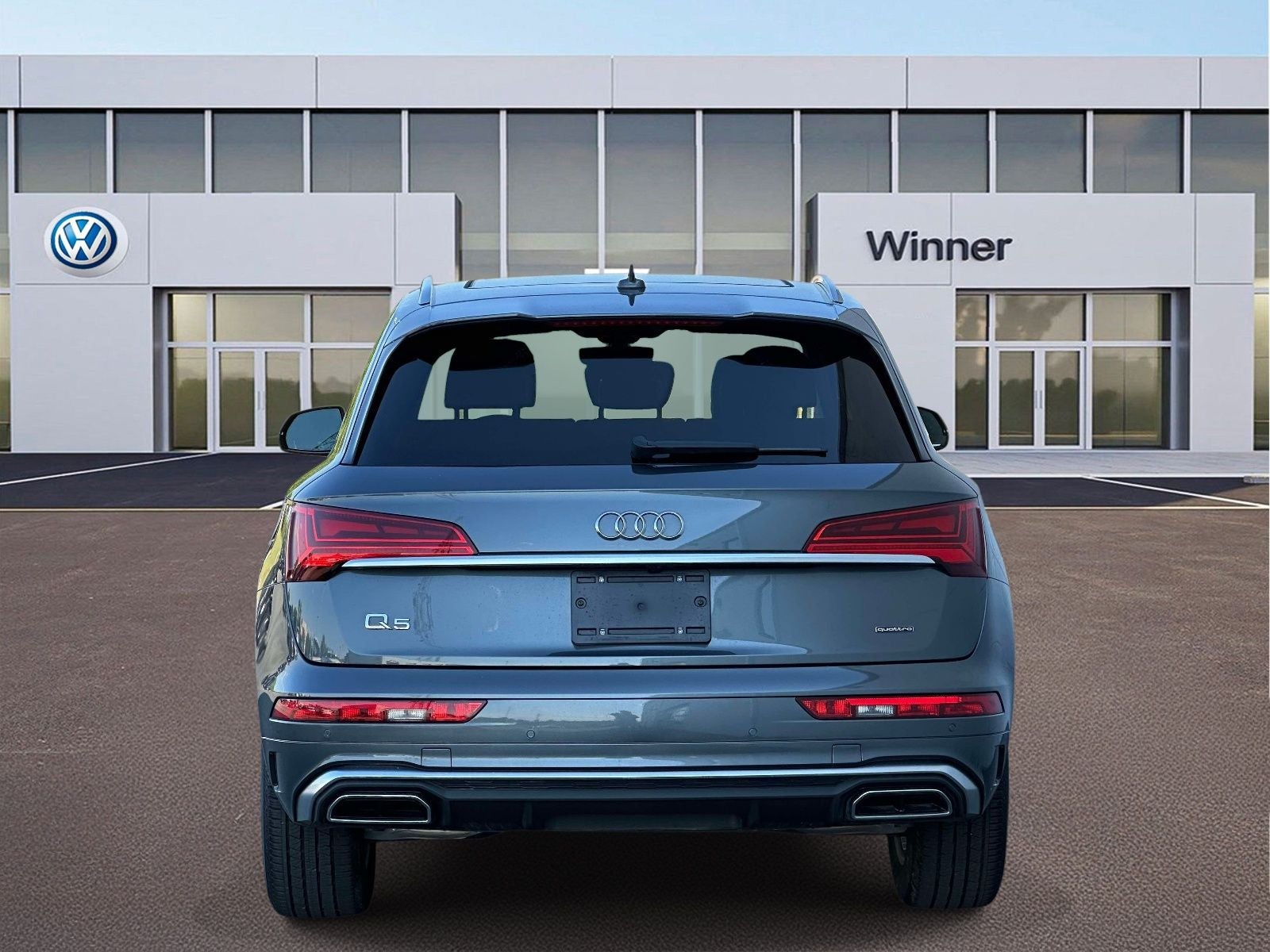 2023 Audi Q5 45 S line Premium quattro