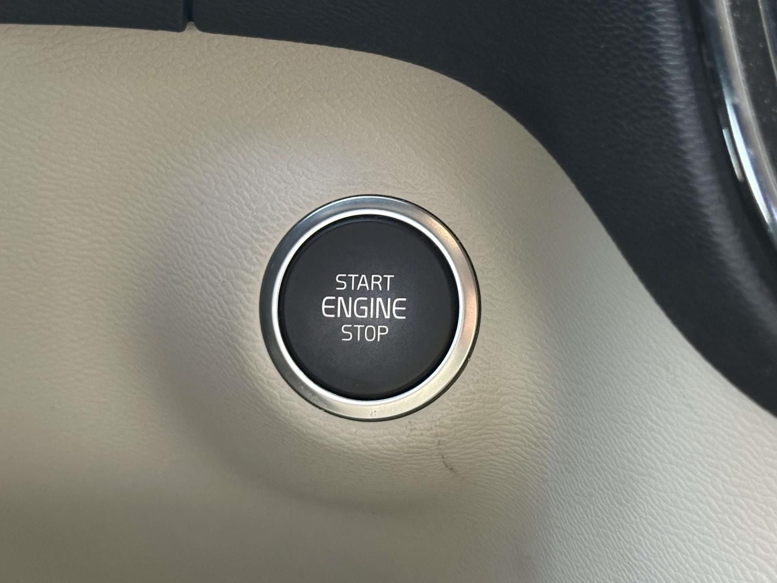2020 Volvo XC40 Momentum